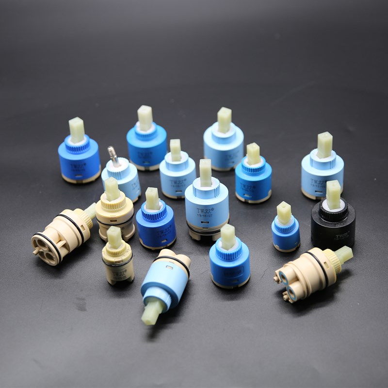 蛇口混合スプールバルブ 25 MM/35 MM/40 MM  - Basin Mixer Cartridge のレビューと価格
